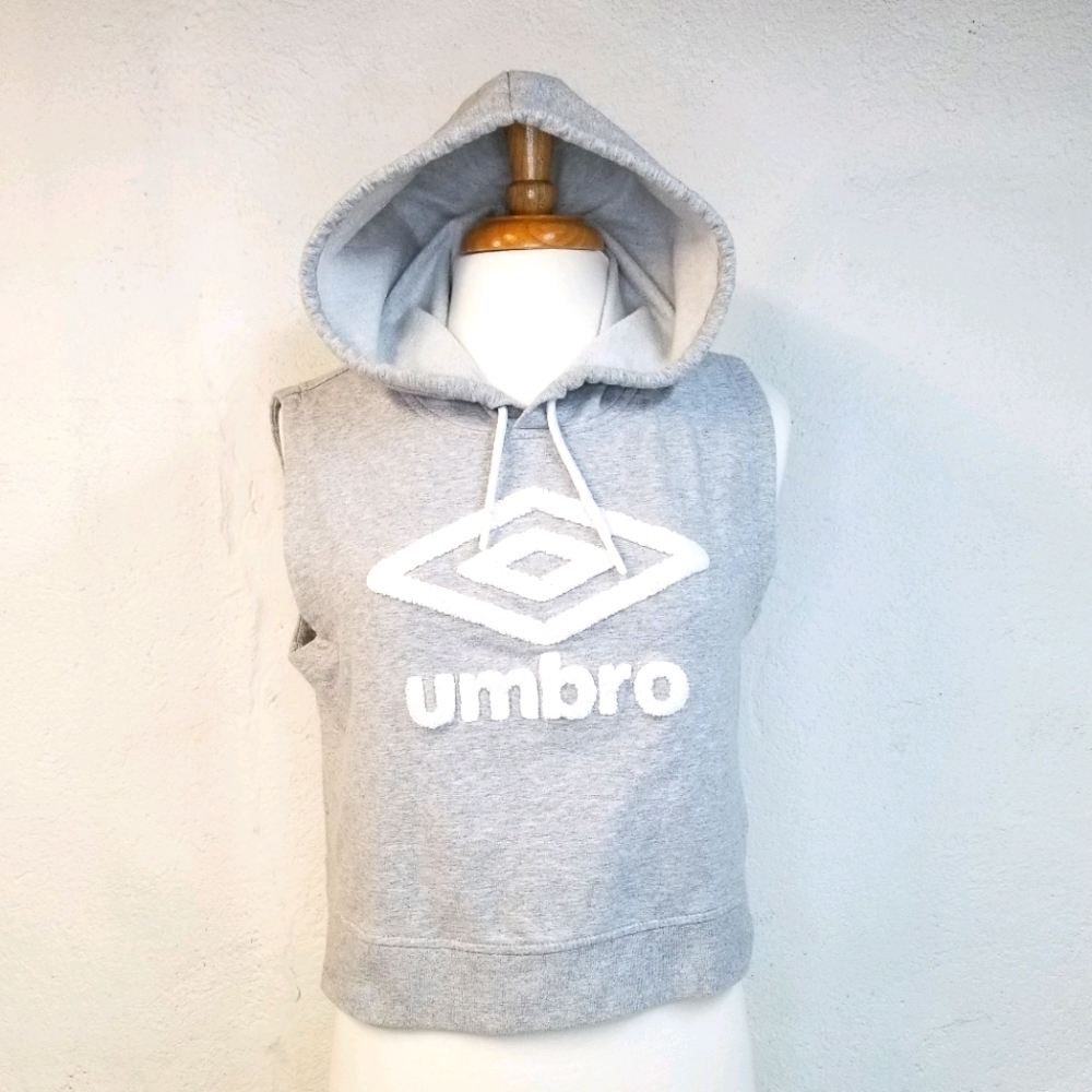 Umbro crop top sleeveless hoodie size medium